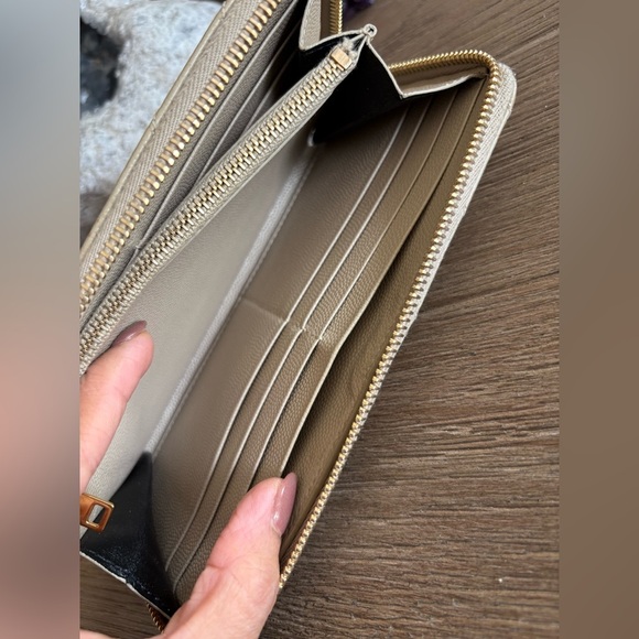 Yves Saint Laurent Tan Quilted Wallet - Picture 12 of 12